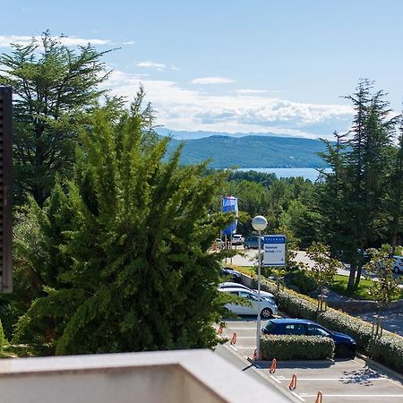 Apartments Vlatko Krk Town Exterior foto